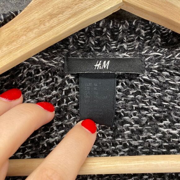 H&M Cardigan Women 10 Gray Knit Open Front Long Sleeve Pockets Acrylic Casual - Picture 5 of 9